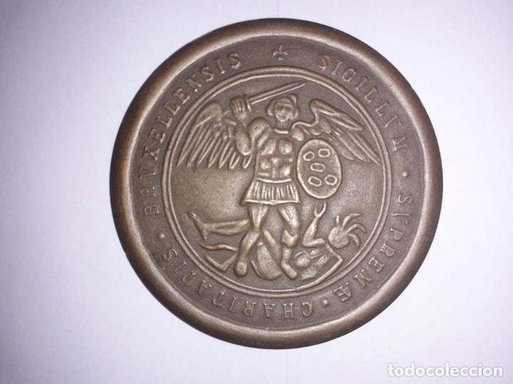 M&eacute;dailles th&eacute;matiques: Medalla caridad bruselas