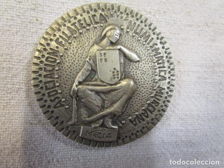 M&eacute;dailles th&eacute;matiques: MEDALLA NOMINATIMA A MANUEL LAGO - MURCIA EXFILNA 1984 ASOCIACION FILATELICA MURCIA + INFO