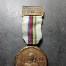Medallas temáticas: MEDALLA SUIZA INTERNATIONALE MATCHWOCHE ZURICH 1985 - P. KRAMER NEUCHATEL. Lote 221705708