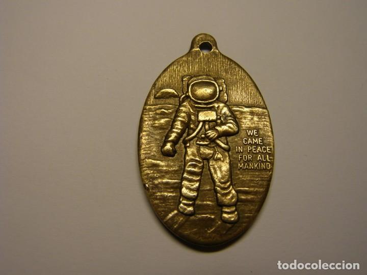 Medallas tem&aacute;ticas: Medalla de la misi&oacute;n espacial Apolo XI, WE CAME IN PEACE FOR ALL MANKING