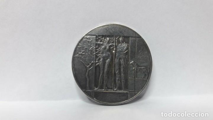 Medalhas tem&aacute;ticas: Medalla plata Antonio Pujia Escultor Argentino . vista del Obelisco