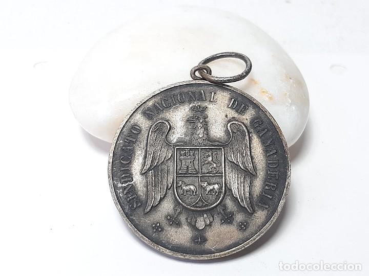 M&eacute;dailles th&eacute;matiques: MEDALLA CONCURSO NACIONAL DE GANADO 1953 SINDICATO NACIONAL DE GANADO FERIA INTERNACIONAL DEL CAMPO