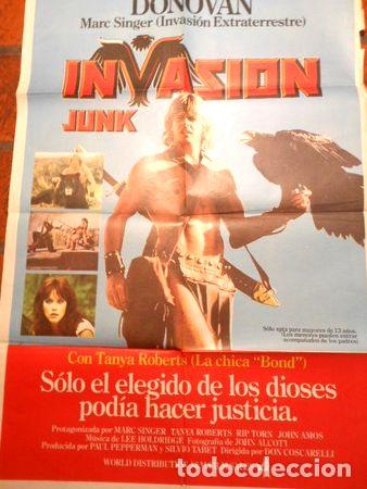 Medaglie tematiche: afiche de cine invasion junk cod 291