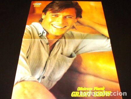 Medalhas tem&aacute;ticas: poster grant show jason priestley 42 x 29 g060