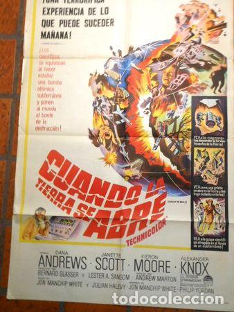 Thematic medals: afiche de cine cuando la tierra se abre cod 309