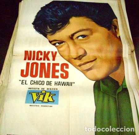 M&eacute;dailles th&eacute;matiques: antiguo afiche callejero nicky jones el club del clan