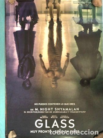 M&eacute;dailles th&eacute;matiques: afiche glass m night shyamalan original cine