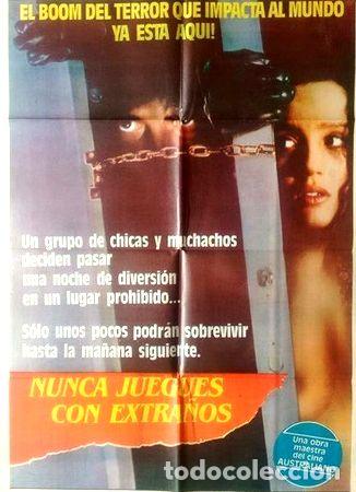 M&eacute;dailles th&eacute;matiques: antiguo afiche original de cine nunca juegues con extranos