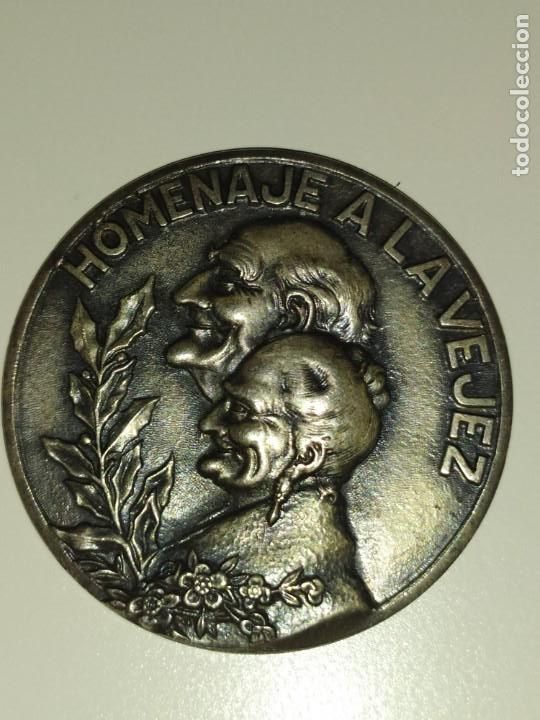 Medalhas tem&aacute;ticas: MEDALLA HOMENAJE A LA VEJEZ - NOCES D'OR L'HOSPITALET 11 JUNIO 1967