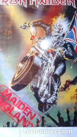 Medallas tem&aacute;ticas: poster iron maiden retro - Foto 1