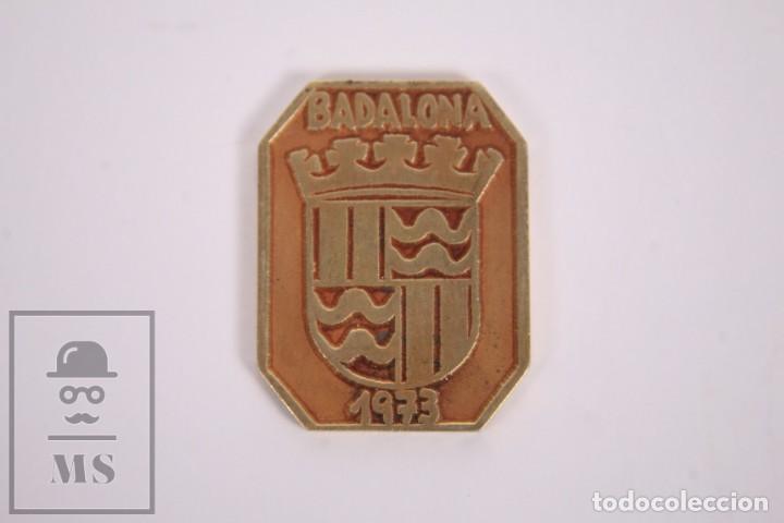 Medalhas tem&aacute;ticas: Medalla XIII Exponente Industrial y Comercial - Badalona A&ntilde;o 1973 - 4 x 5,2 cm