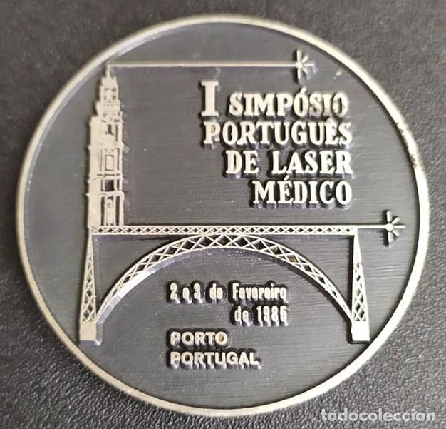 Medalhas tem&aacute;ticas: MEDALLA I SIMPOSIO PORTUGU&Eacute;S DE L&Aacute;SER M&Eacute;DICO 1986. METAL PLATEADO MEDALLA-486