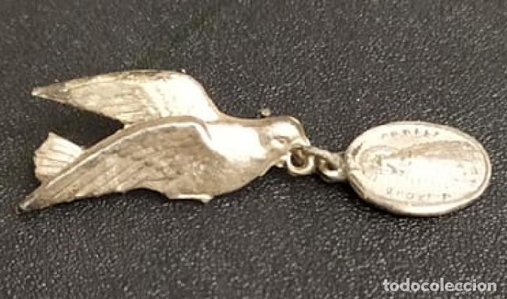 Medallas tem&aacute;ticas: MEDALLA PALOMA CON VIRGEN MEDALLA-609