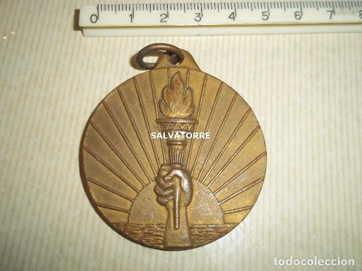Medalhas tem&aacute;ticas: MEDALLA COMPA&Ntilde;IA TELEFONICA NACIONAL DE ESPA&Ntilde;A.JUEGOS DEPORTIVOS 1975.62 GRAMOS