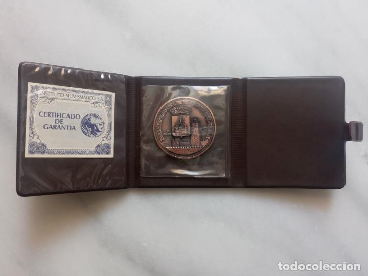 Medalhas tem&aacute;ticas: Medalla con certificado Manolo Prieto- I centenario plaza de toros del Puerto de Santa Maria- cobre