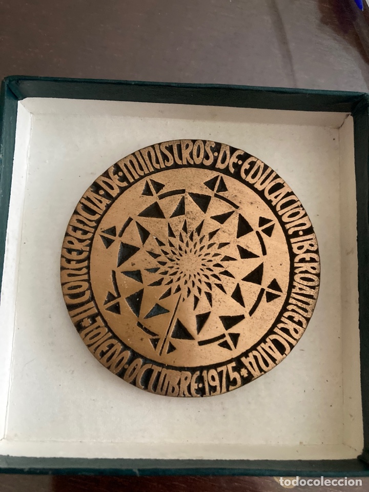 Medallas tem&aacute;ticas: Medalla Conferencia Ministros Educaci&oacute;n Iberoamericana