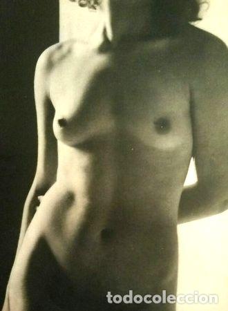 Medallas tem&aacute;ticas: afiche fotografico desnudo de pierre jahan