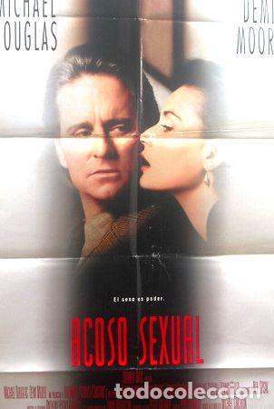Medaglie tematiche: afiche orig de la pelicula acoso sexual michael douglas