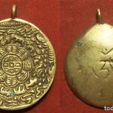 Medallas temáticas: MEDALLON GRANDE DE BRONCE CON SIMBOLOS DEL ZODIACO 48 MM. Lote 294847093