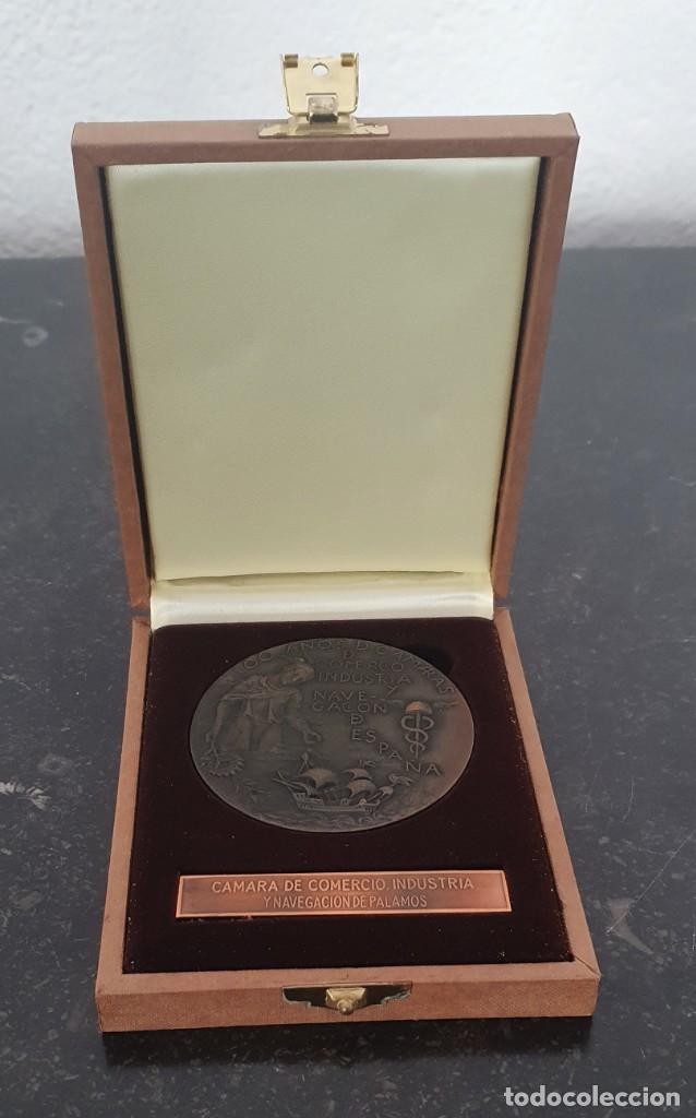 Medallas temáticas: MEDALLA 100 AÑOS DE CAMARA DE COMERCIO INDUSTRIA Y NAVEGACION 1986 - PALAMÓS - CON CAJA - Foto 6 - 298034448