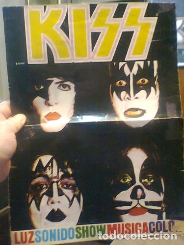 Medallas tem&aacute;ticas: reviposter kiss argentino show color luz musica 2 retro kxz