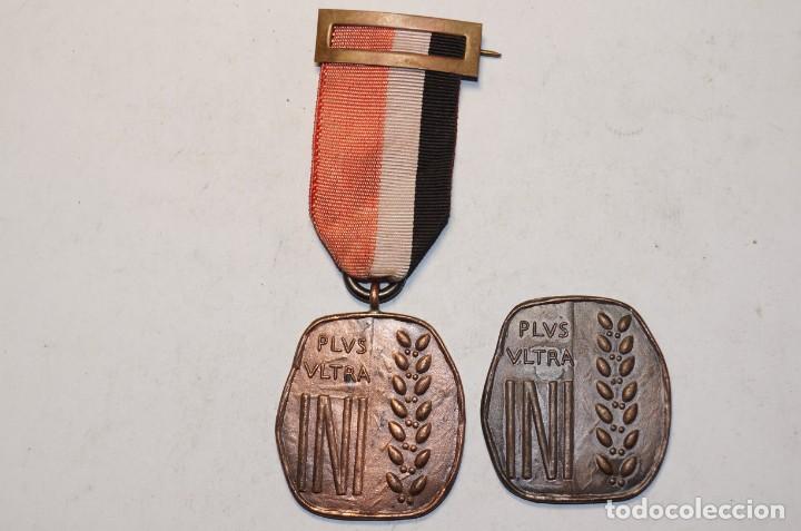 Medallas tem&aacute;ticas: 2 MEDALLA PLUS ULTRA INI - Foto 1