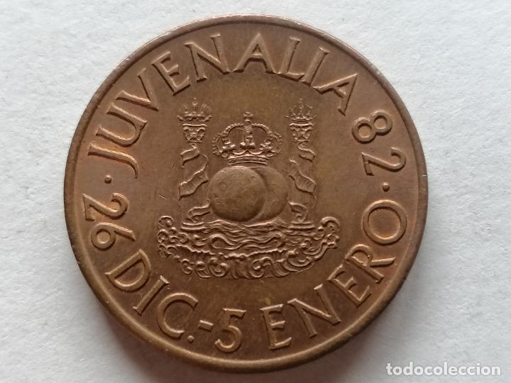 Medallas tem&aacute;ticas: MEDALLA JUVENALIA 1982, FABRICA NACIONAL DE MONEDA Y TIMBRE, DIAMETRO 3 CM