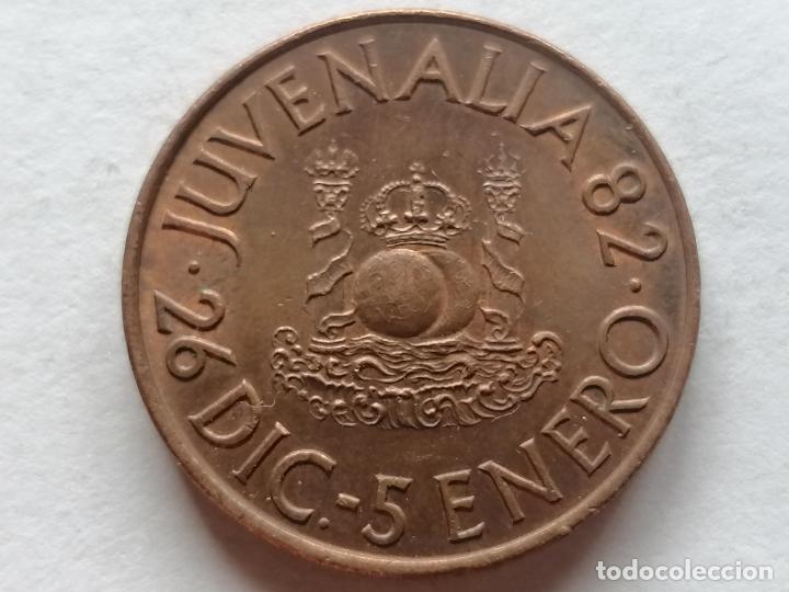 Medallas tem&aacute;ticas: MEDALLA JUVENALIA 1982, FABRICA NACIONAL DE MONEDA Y TIMBRE, DIAMETRO 3 CM