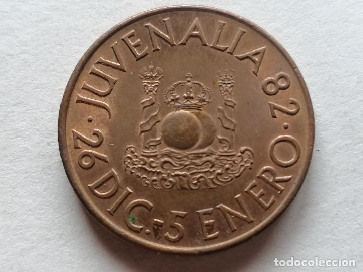 Medallas tem&aacute;ticas: MEDALLA JUVENALIA 1982, FABRICA NACIONAL DE MONEDA Y TIMBRE, DIAMETRO 3 CM