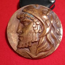 Medallas temáticas: MEDALLA DE BRONCE A LOS MMM AÑOS DE LA FUNDACIÓN DE CÁDIZ, FIRM.: FERNANDO JESÚS EN ANAGRAMA, 75 MM.