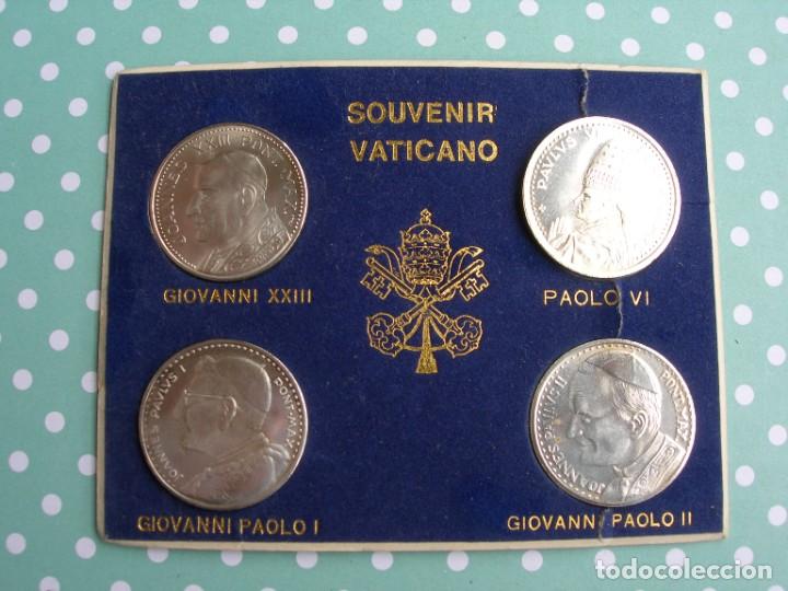 Medallas tem&aacute;ticas: MEDALLAS PLATEADAS DE 4 PAPAS