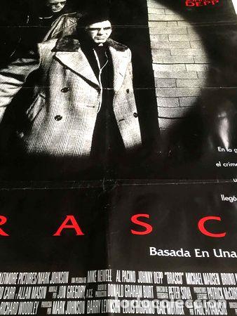 Medallas tem&aacute;ticas: poster brasco jhonny deep y al pacino original