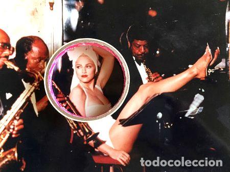 Thematische Medaillen: poster n 2 a la cama con madonna 1988