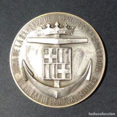 Medallas temáticas: ESCUELA NAVAL MILITAR , JURA DE BANDERA DE LA PROMOCIÓN 1966 BARCELONA, PLATA. 120 GRAMOS. 5,6 CM.