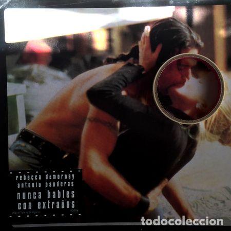 Medalhas tem&aacute;ticas: postcard n2 nunca hables con extranos antonio banderas