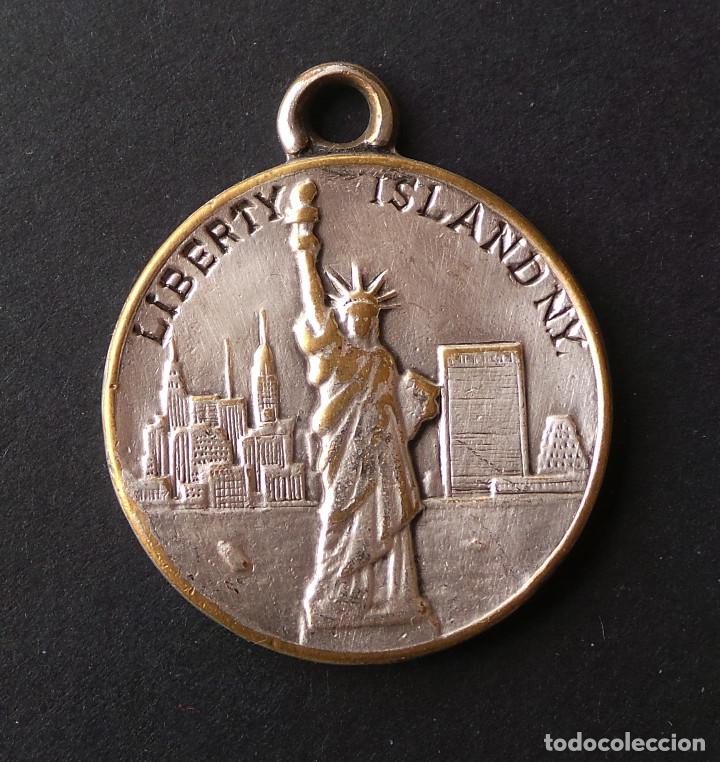 Medallas tem&aacute;ticas: MEDALLA E.E.U.U. LIBARTY ISLAND, NEW YORK. - Foto 1