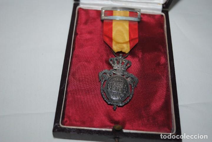 Medallas tem&aacute;ticas: MEDALLA DEL INSTITUTO NACIONAL DE PREVISION - Foto 2