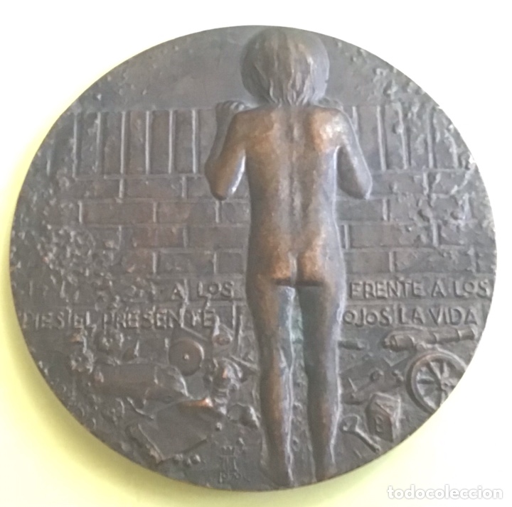 Medallas tem&aacute;ticas: A&Ntilde;O INTERNACIONAL DEL NI&Ntilde;O A LOS PIES EL PRESENTE -FRENTE A LOS OJOS LA VIDA-FNMT-MEDALLA-A&Ntilde;O 1979