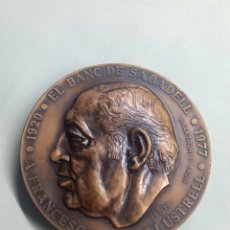 Medallas temáticas: MEDALLA EL BANC DE SABADELL A FRANCESC MONRAS I USTRELL 1920-1977. Lote 364516831