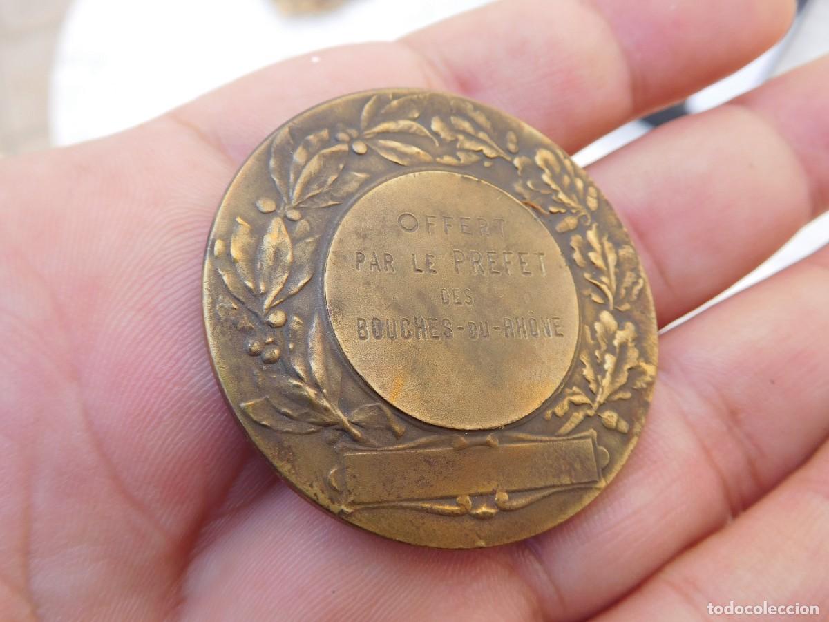 Medallas tem&aacute;ticas: Medalla de bronce antigua perro - Foto 5