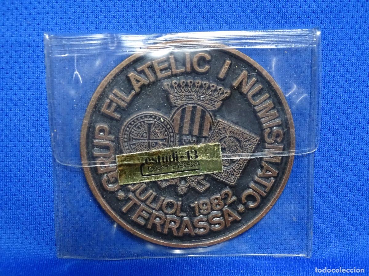 Medallas tem&aacute;ticas: MEDALLA METAL GRUP FILAT&Eacute;LICA I NUMISMATIC DE TERRASSA 1982.