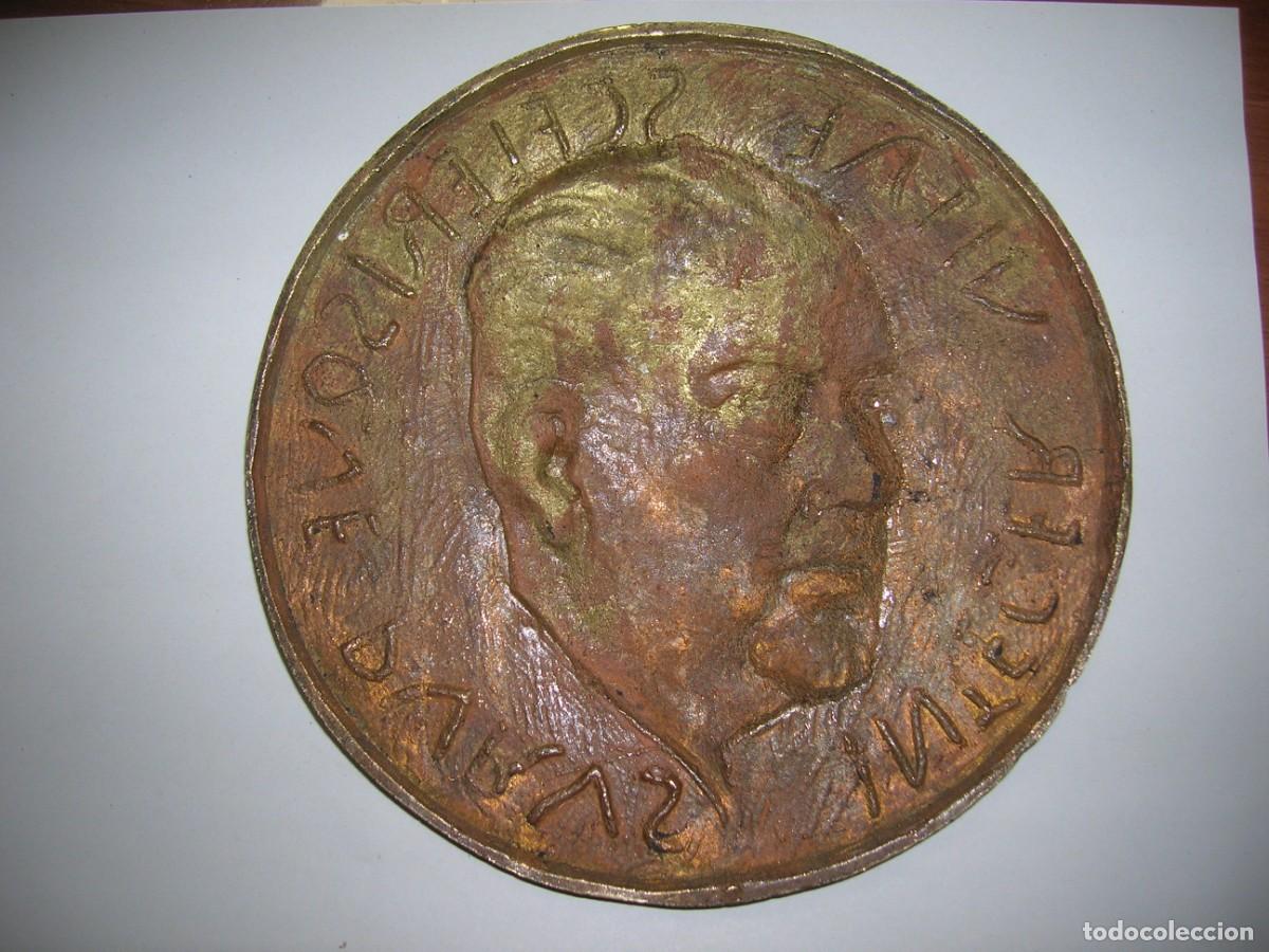 Medallas tem&aacute;ticas: PLACA BRONCE. INTEGER VITAE SCELERISQUE PURUS, 554 gr. 17 cms (13814) - Foto 2