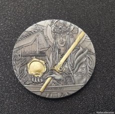 Medallas temáticas: MONEDA DE GRAN TAMAÑO - DIOS MITOLOGICO JAPONES - AMATERASU - ENCAPSULADA