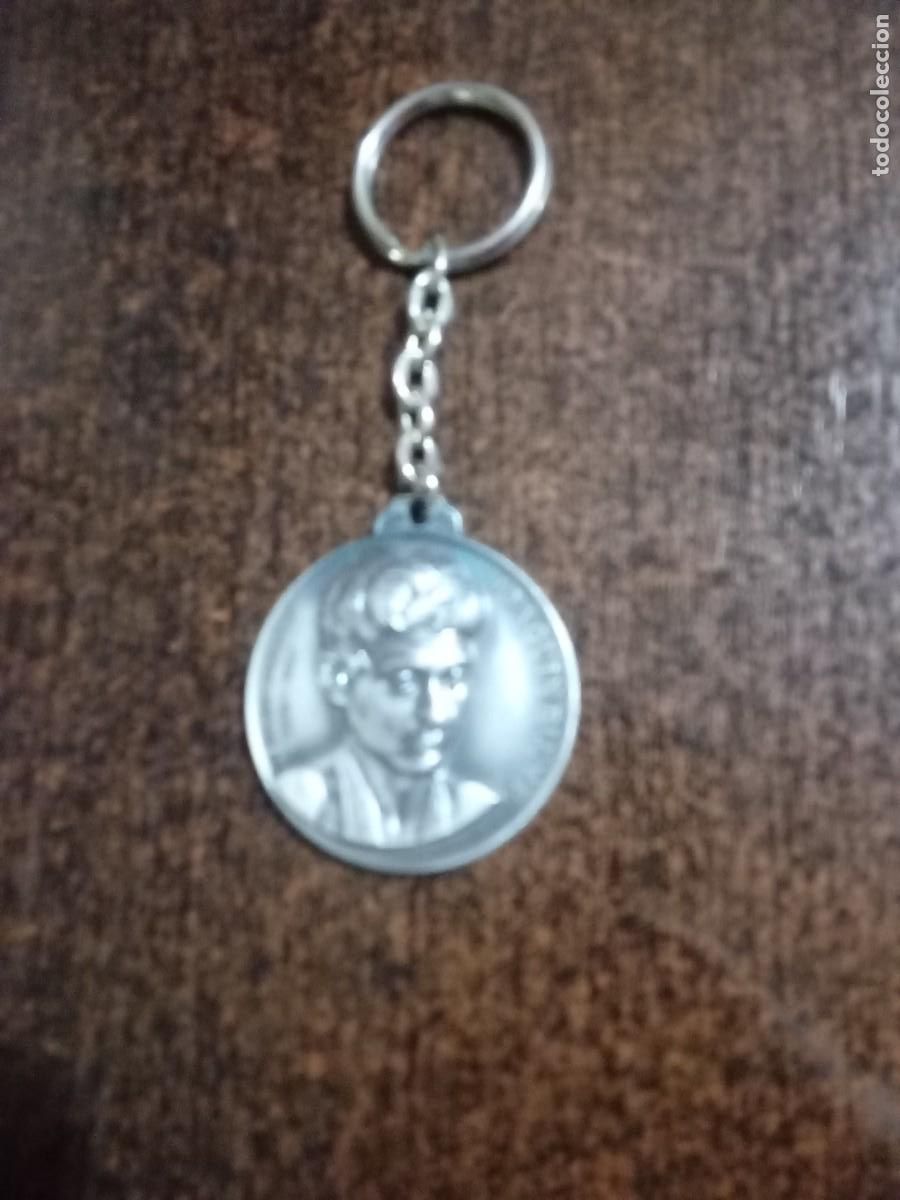 Medalhas tem&aacute;ticas: LLAVERO JOAQU&Iacute;N BLUME- MEJOR DEPORTISTA 1956-57, CAMPE&Oacute;N DE CAMPEONES,1975. MUNDO DEPORTIVO.