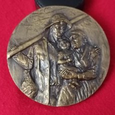 Medallas temáticas: MEDALLA DE BRONCE DE VII BIENAL NACIONAL DE ARTE, MEDIDAS: 80 MM., FIRMADA: ACUÑA,