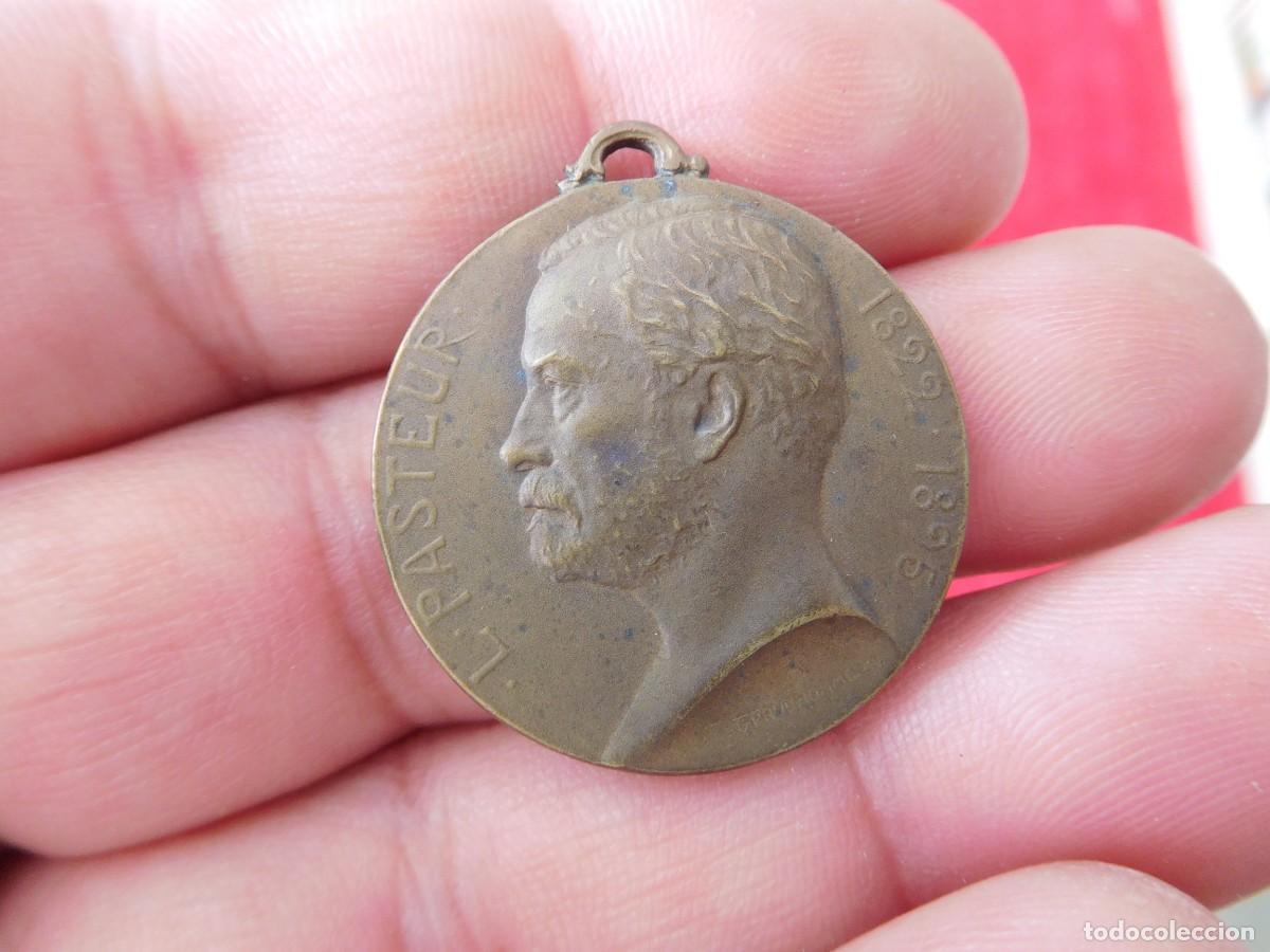 Plaque Médaille Ancienne En Plomb - Louis PASTEUR - Fin XIXème - Superbe état