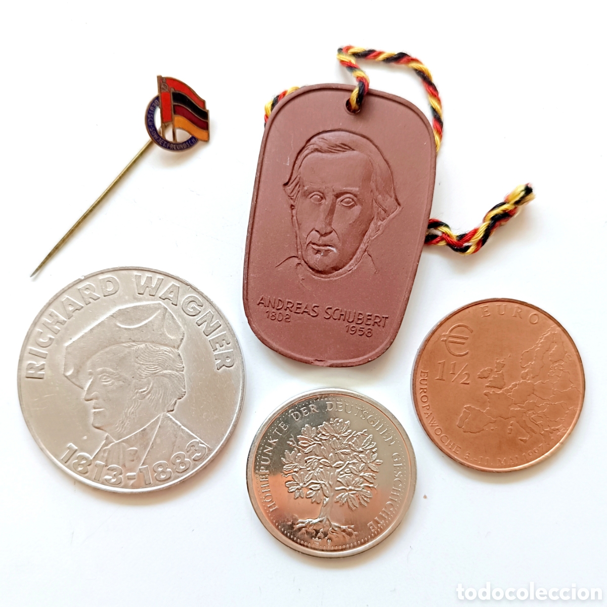 Medalhas tem&aacute;ticas: Lote 5 medallas y pins diversos