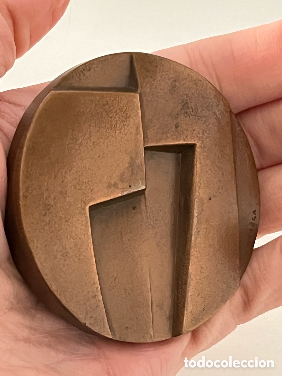 Medallas tem&aacute;ticas: Medalla Nicol&aacute;s Carrega - Dialogue - Foto 4