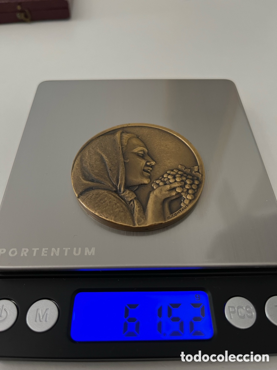 Medallas tem&aacute;ticas: Medalla de bronce Art D&eacute;co - Mujer y racimo de uvas - Foto 11