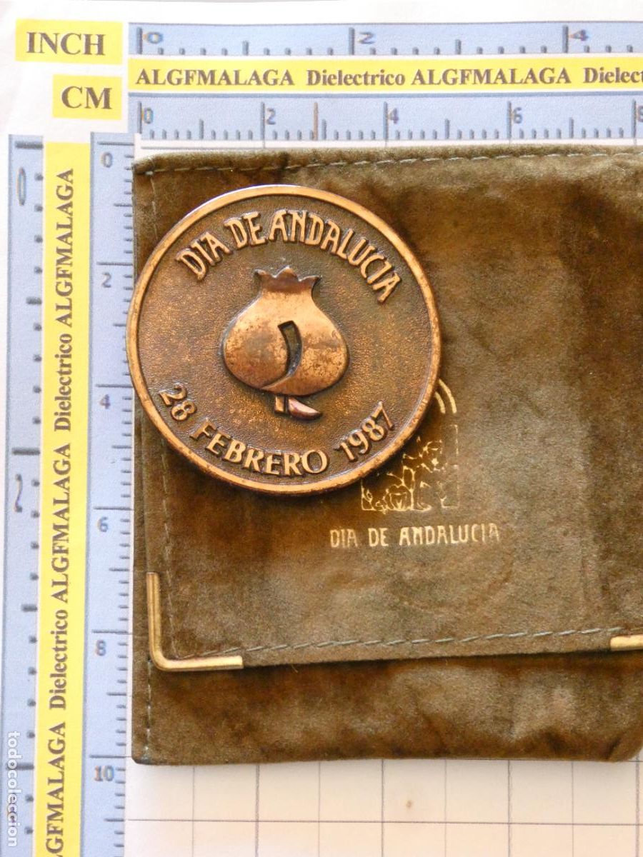 Medallas tem&aacute;ticas: MEDALLA CULTURAL. D&Iacute;A DE ANDALUC&Iacute;A 28 FEBRERO A&Ntilde;O 1987 GRANADA. 40GR